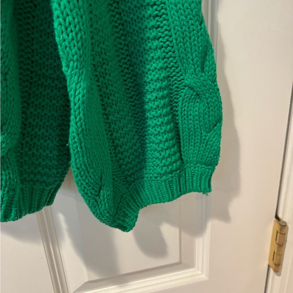 Kelly Green Cable sweater - Picture 2 of 3